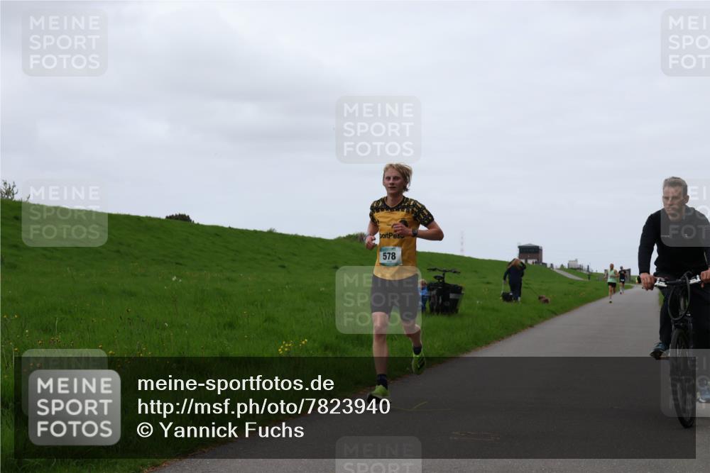 04.05.2025 - 8. Wedeler Halbmarathon Yannick Fuchs http://msf.ph/oto/7823940 04.05.2025 11:11:31 Laufen 578 meine-sportfotos.de