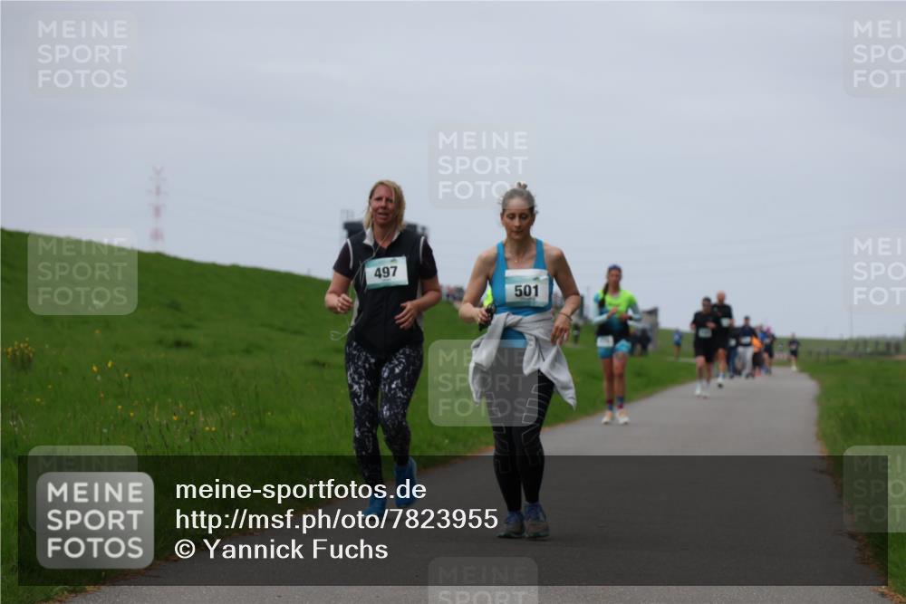 04.05.2025 - 8. Wedeler Halbmarathon Yannick Fuchs http://msf.ph/oto/7823955 04.05.2025 11:30:55 Laufen 497, 501 meine-sportfotos.de