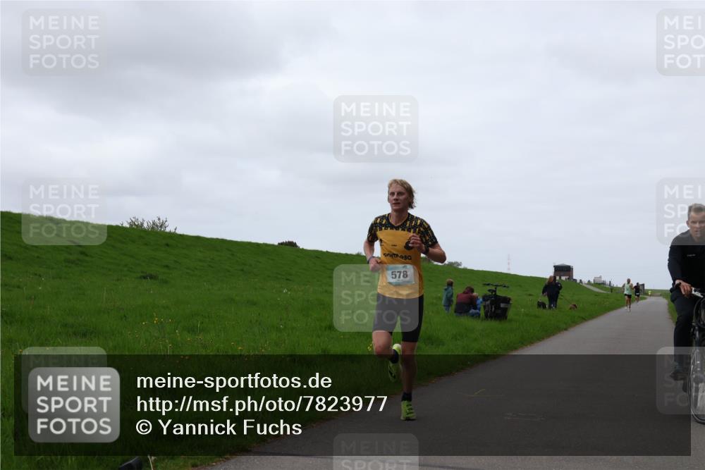 04.05.2025 - 8. Wedeler Halbmarathon Yannick Fuchs http://msf.ph/oto/7823977 04.05.2025 11:11:32 Laufen 578 meine-sportfotos.de