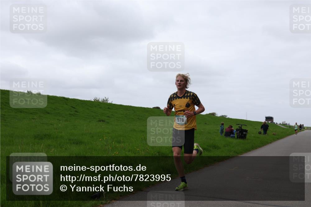 04.05.2025 - 8. Wedeler Halbmarathon Yannick Fuchs http://msf.ph/oto/7823995 04.05.2025 11:11:32 Laufen 578 meine-sportfotos.de