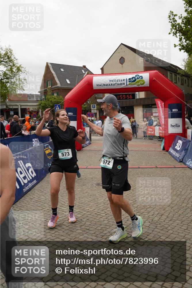 04.05.2025 - 8. Wedeler Halbmarathon Felixshl http://msf.ph/oto/7823996 04.05.2025 11:59:54 Ziel 90, 151, 566, 572, 573 meine-sportfotos.de