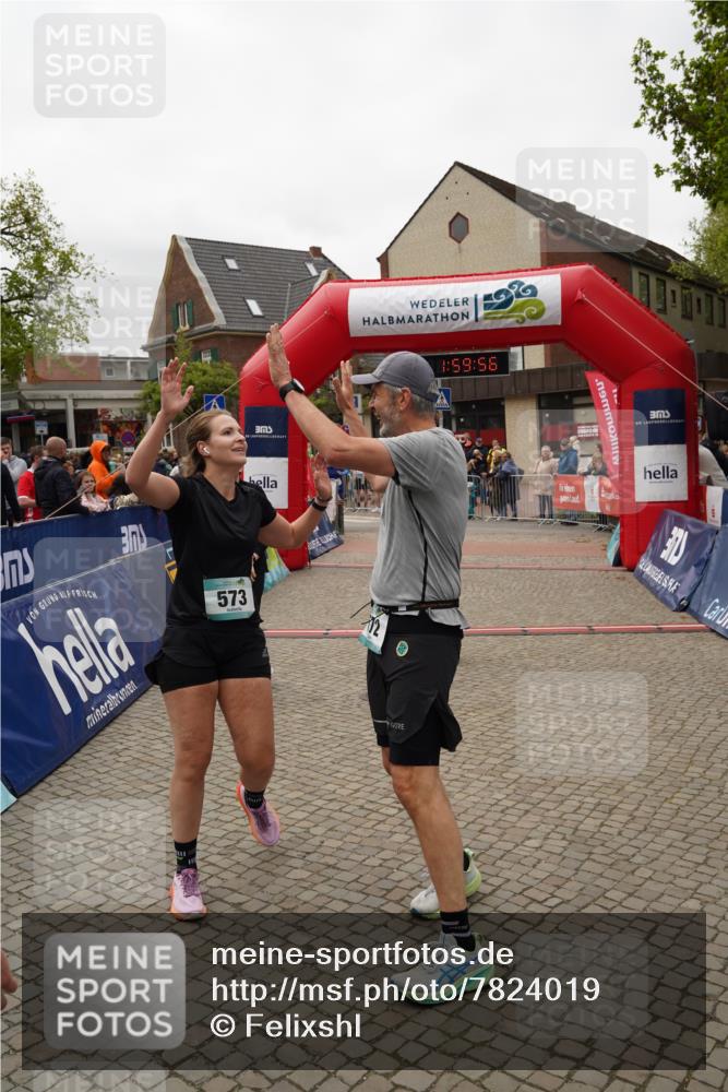 04.05.2025 - 8. Wedeler Halbmarathon Felixshl http://msf.ph/oto/7824019 04.05.2025 11:59:54 Ziel 90, 151, 566, 572, 573 meine-sportfotos.de