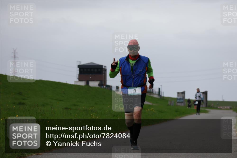 04.05.2025 - 8. Wedeler Halbmarathon Yannick Fuchs http://msf.ph/oto/7824084 04.05.2025 12:21:26 Laufen  meine-sportfotos.de