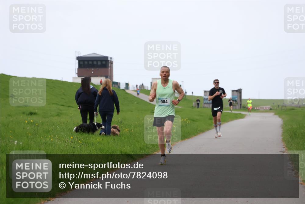 04.05.2025 - 8. Wedeler Halbmarathon Yannick Fuchs http://msf.ph/oto/7824098 04.05.2025 11:11:37 Laufen 984 meine-sportfotos.de