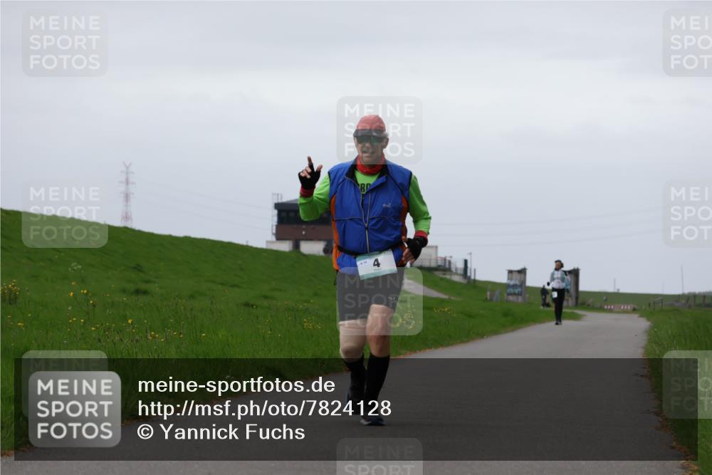 04.05.2025 - 8. Wedeler Halbmarathon Yannick Fuchs http://msf.ph/oto/7824128 04.05.2025 12:21:28 Laufen  meine-sportfotos.de