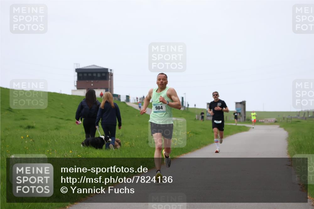 04.05.2025 - 8. Wedeler Halbmarathon Yannick Fuchs http://msf.ph/oto/7824136 04.05.2025 11:11:37 Laufen 984 meine-sportfotos.de