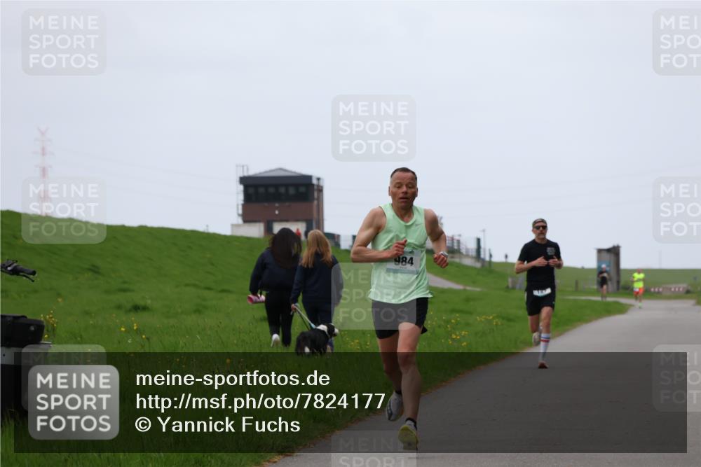 04.05.2025 - 8. Wedeler Halbmarathon Yannick Fuchs http://msf.ph/oto/7824177 04.05.2025 11:11:38 Laufen 984 meine-sportfotos.de