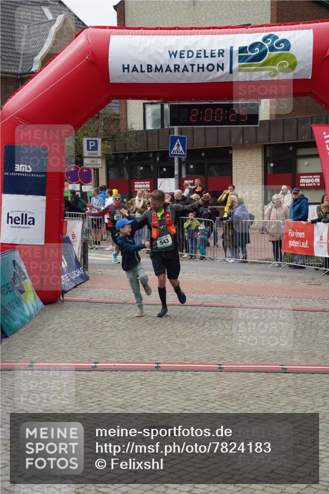 04.05.2025 - 8. Wedeler Halbmarathon Felixshl http://msf.ph/oto/7824183 04.05.2025 12:00:22 Ziel 543 meine-sportfotos.de