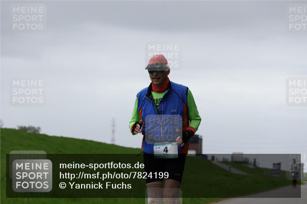 04.05.2025 - 8. Wedeler Halbmarathon Yannick Fuchs http://msf.ph/oto/7824199 04.05.2025 12:21:30 Laufen 18, 4 meine-sportfotos.de