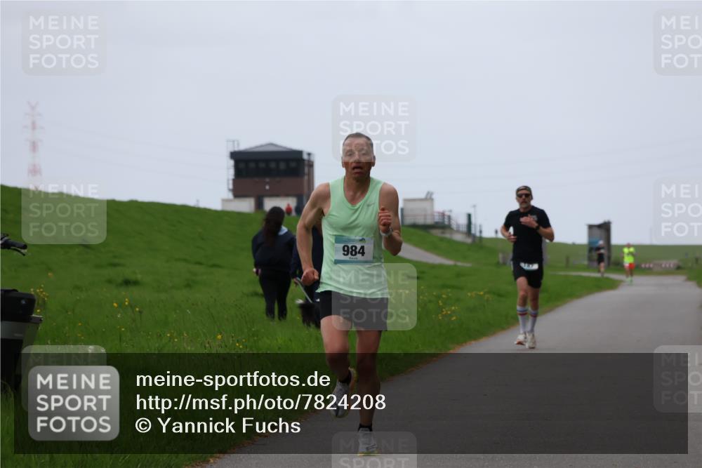 04.05.2025 - 8. Wedeler Halbmarathon Yannick Fuchs http://msf.ph/oto/7824208 04.05.2025 11:11:39 Laufen 984 meine-sportfotos.de