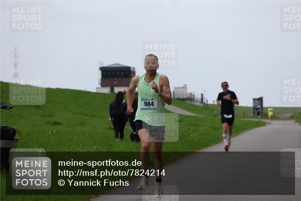 04.05.2025 - 8. Wedeler Halbmarathon Yannick Fuchs http://msf.ph/oto/7824214 04.05.2025 11:11:39 Laufen 984 meine-sportfotos.de