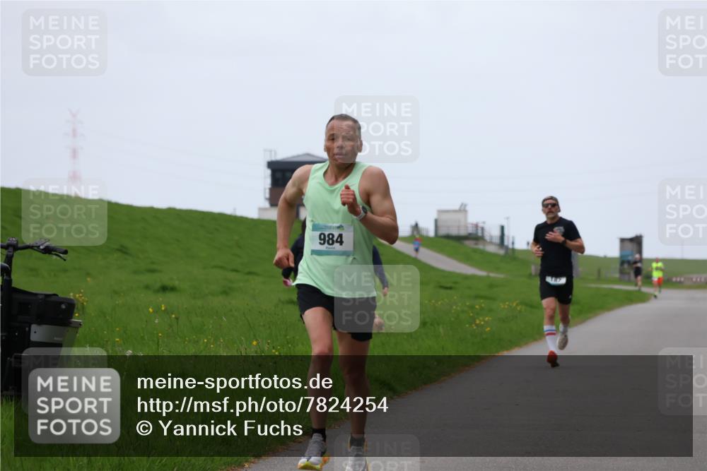 04.05.2025 - 8. Wedeler Halbmarathon Yannick Fuchs http://msf.ph/oto/7824254 04.05.2025 11:11:40 Laufen 984 meine-sportfotos.de