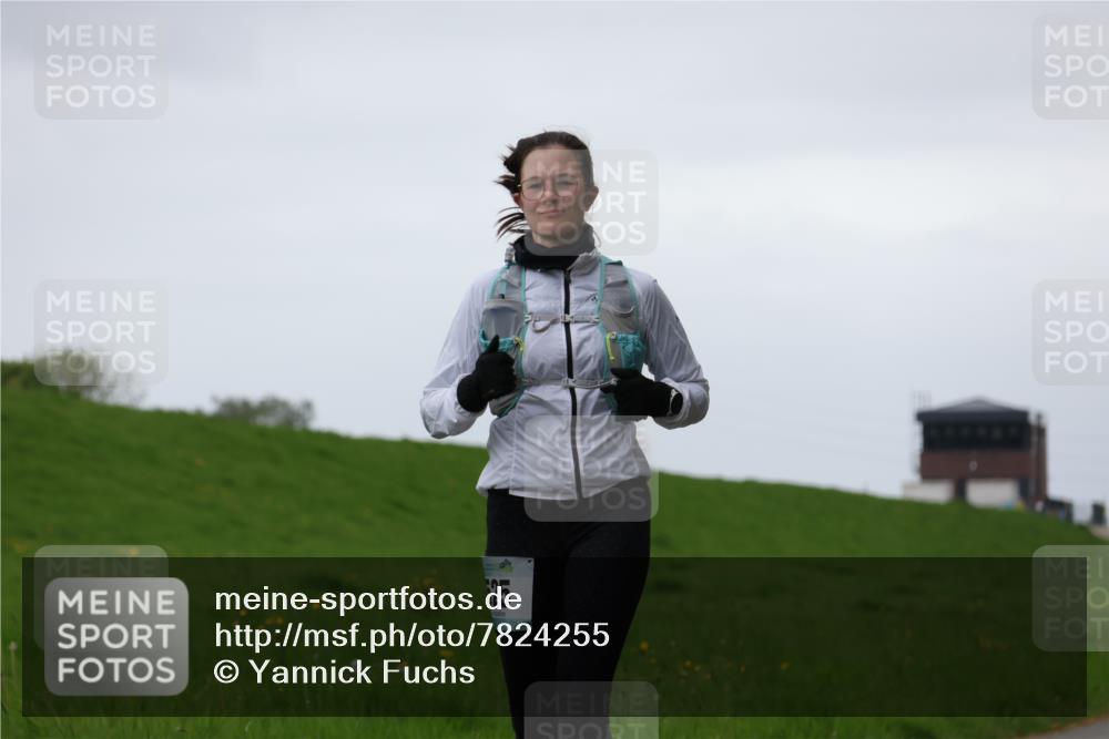 04.05.2025 - 8. Wedeler Halbmarathon Yannick Fuchs http://msf.ph/oto/7824255 04.05.2025 12:22:04 Laufen 25 meine-sportfotos.de