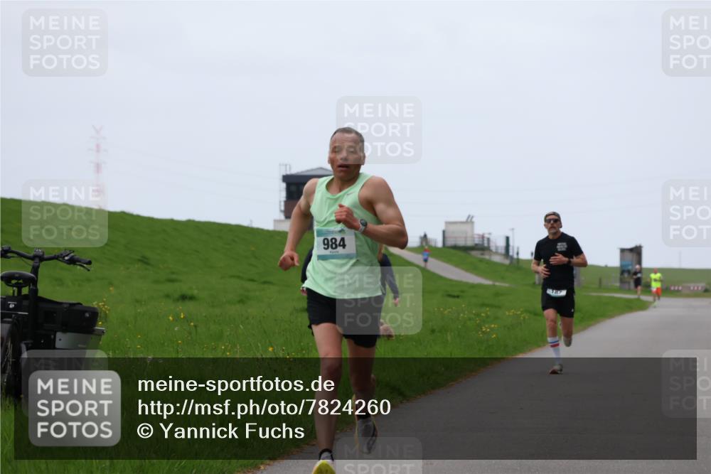 04.05.2025 - 8. Wedeler Halbmarathon Yannick Fuchs http://msf.ph/oto/7824260 04.05.2025 11:11:40 Laufen 984, 187 meine-sportfotos.de