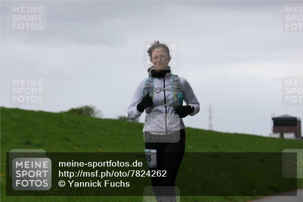 04.05.2025 - 8. Wedeler Halbmarathon Yannick Fuchs http://msf.ph/oto/7824262 04.05.2025 12:22:04 Laufen 25 meine-sportfotos.de