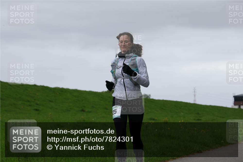 04.05.2025 - 8. Wedeler Halbmarathon Yannick Fuchs http://msf.ph/oto/7824301 04.05.2025 12:22:05 Laufen  meine-sportfotos.de