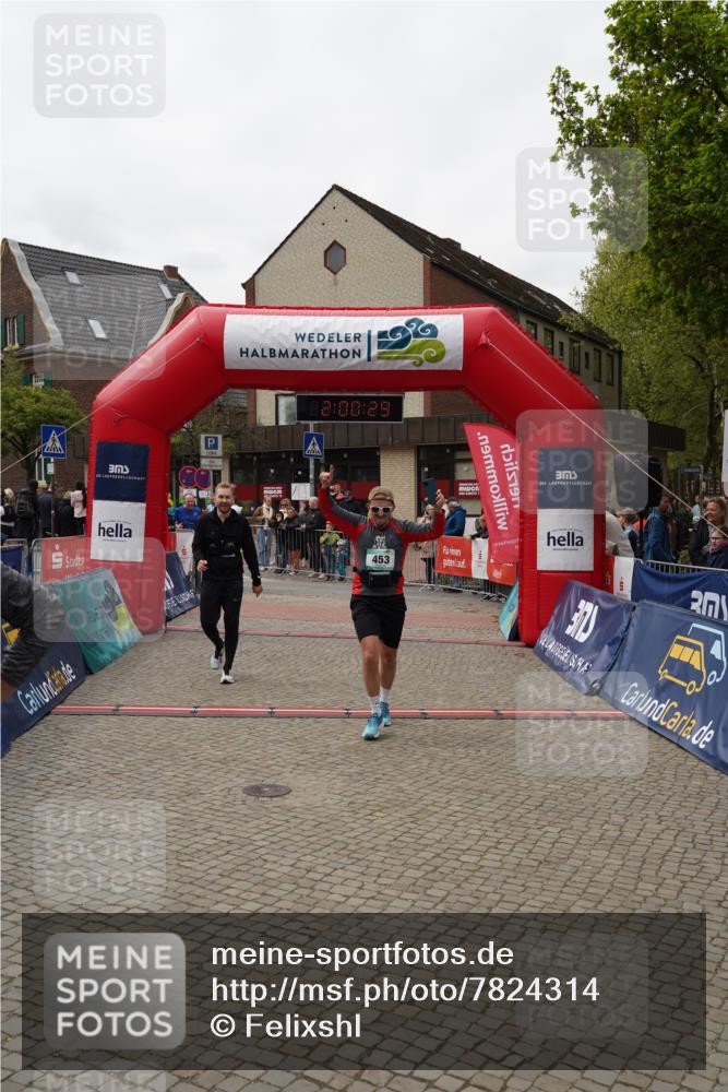 04.05.2025 - 8. Wedeler Halbmarathon Felixshl http://msf.ph/oto/7824314 04.05.2025 12:00:27 Ziel 453, 518, 543, 560 meine-sportfotos.de