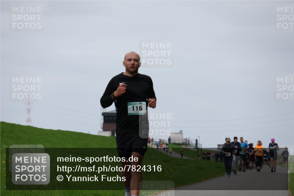 04.05.2025 - 8. Wedeler Halbmarathon Yannick Fuchs http://msf.ph/oto/7824316 04.05.2025 11:31:15 Laufen 116 meine-sportfotos.de