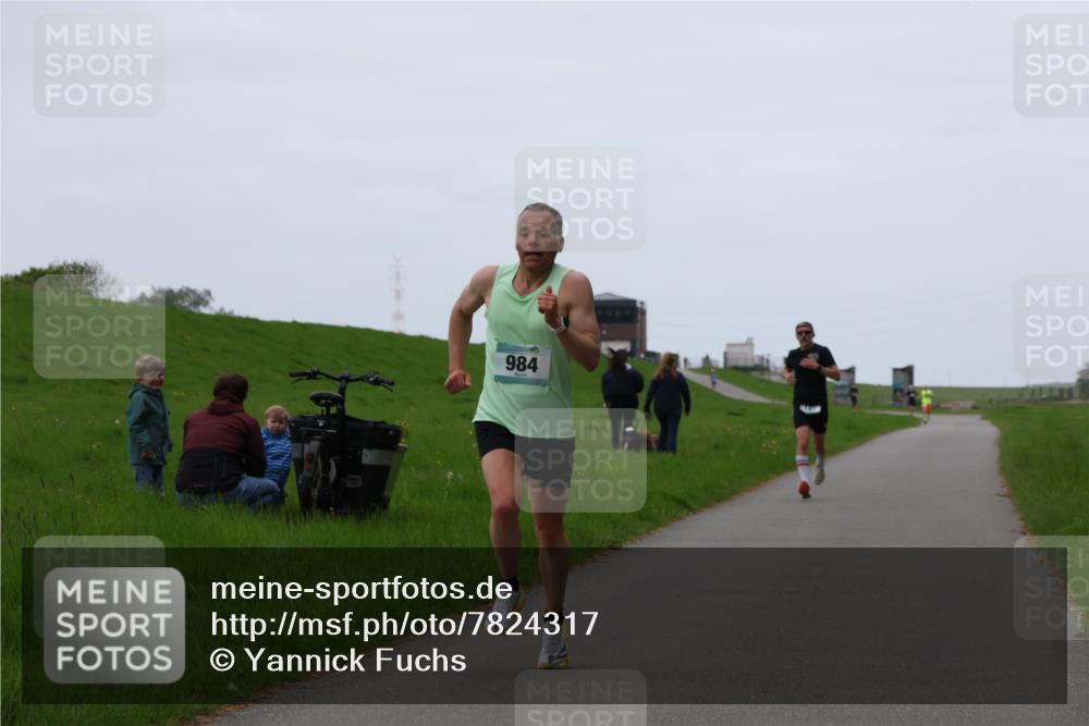 04.05.2025 - 8. Wedeler Halbmarathon Yannick Fuchs http://msf.ph/oto/7824317 04.05.2025 11:11:41 Laufen 984 meine-sportfotos.de