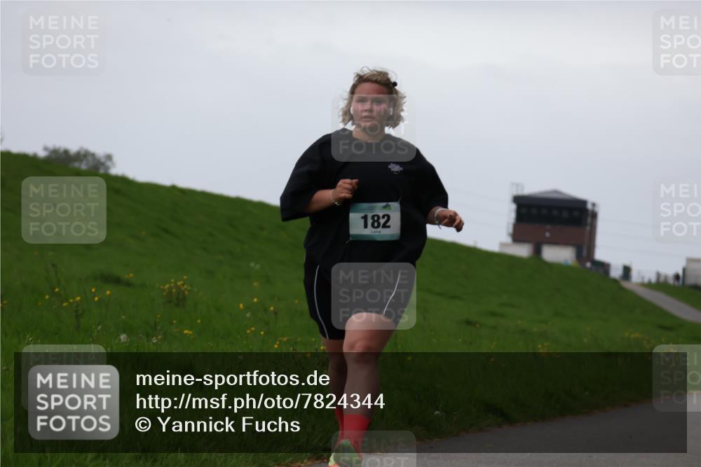 04.05.2025 - 8. Wedeler Halbmarathon Yannick Fuchs http://msf.ph/oto/7824344 04.05.2025 12:23:07 Laufen 182 meine-sportfotos.de