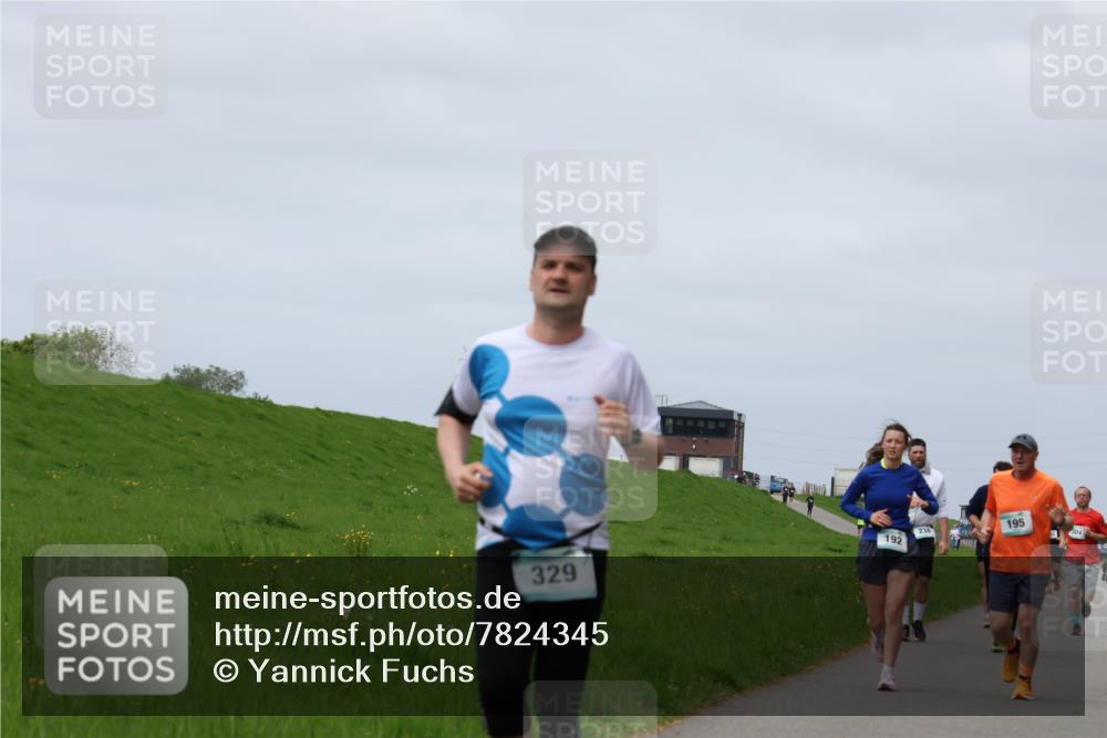 04.05.2025 - 8. Wedeler Halbmarathon Yannick Fuchs http://msf.ph/oto/7824345 04.05.2025 11:53:30 Laufen 329, 192, 238, 195, 304 meine-sportfotos.de