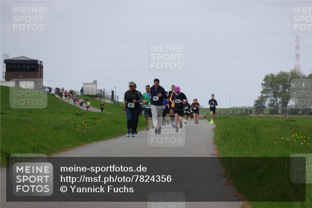 04.05.2025 - 8. Wedeler Halbmarathon Yannick Fuchs http://msf.ph/oto/7824356 04.05.2025 11:31:20 Laufen  meine-sportfotos.de