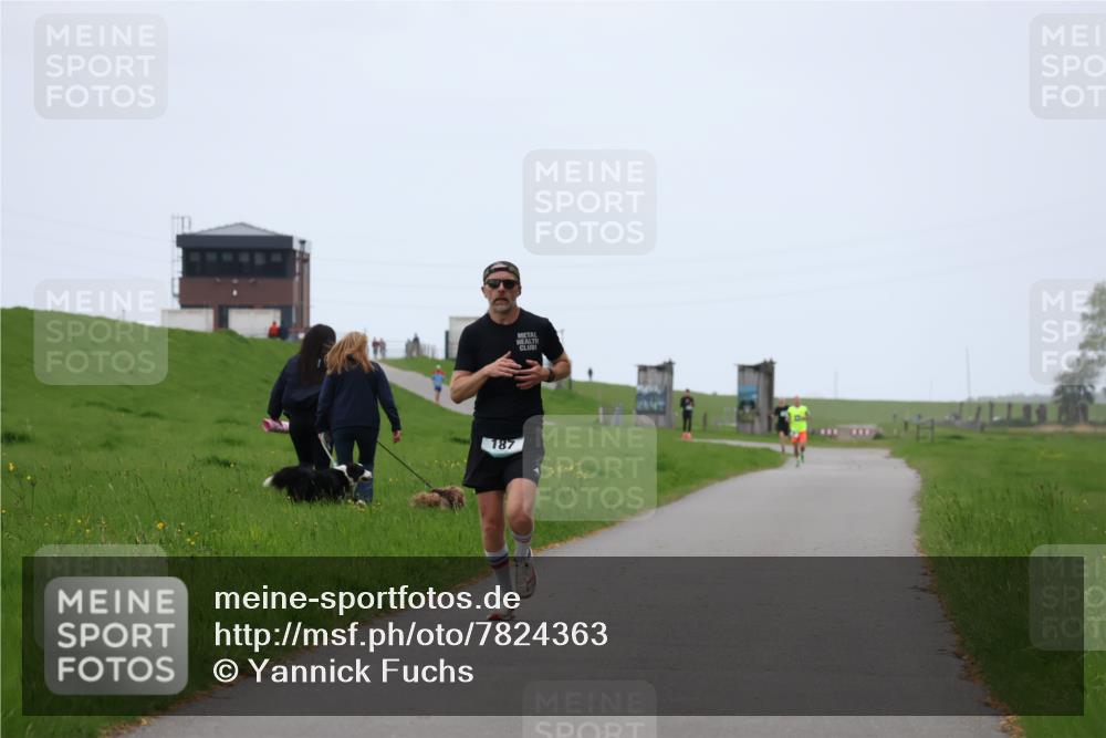 04.05.2025 - 8. Wedeler Halbmarathon Yannick Fuchs http://msf.ph/oto/7824363 04.05.2025 11:11:43 Laufen 187 meine-sportfotos.de