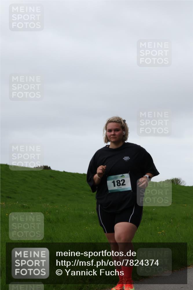 04.05.2025 - 8. Wedeler Halbmarathon Yannick Fuchs http://msf.ph/oto/7824374 04.05.2025 12:23:12 Laufen 182 meine-sportfotos.de