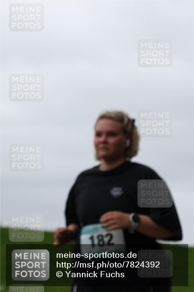 04.05.2025 - 8. Wedeler Halbmarathon Yannick Fuchs http://msf.ph/oto/7824392 04.05.2025 12:23:13 Laufen 182 meine-sportfotos.de