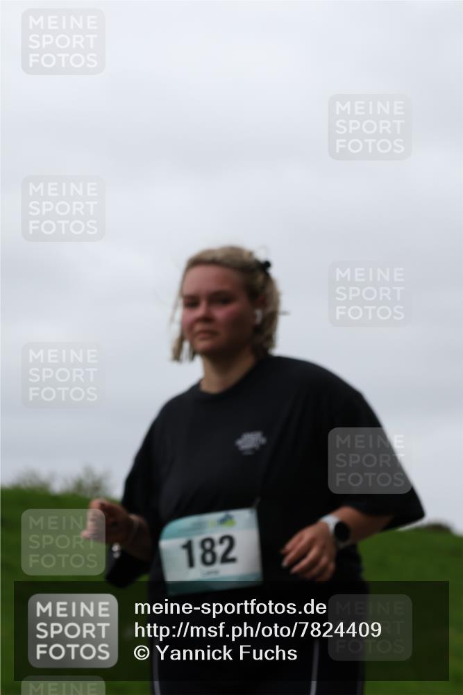 04.05.2025 - 8. Wedeler Halbmarathon Yannick Fuchs http://msf.ph/oto/7824409 04.05.2025 12:23:13 Laufen 182 meine-sportfotos.de