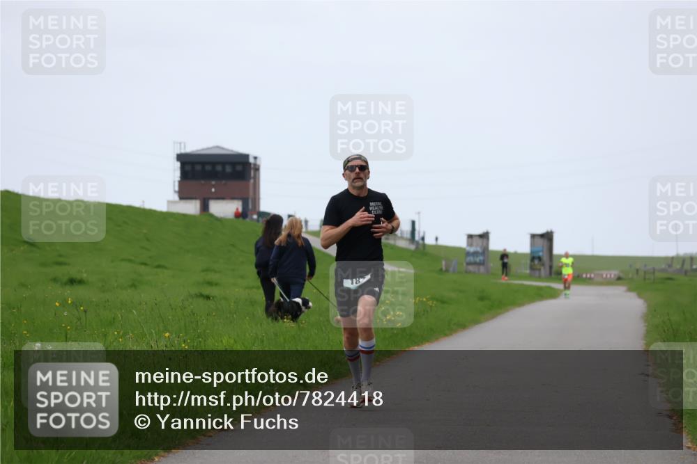 04.05.2025 - 8. Wedeler Halbmarathon Yannick Fuchs http://msf.ph/oto/7824418 04.05.2025 11:11:44 Laufen 187 meine-sportfotos.de
