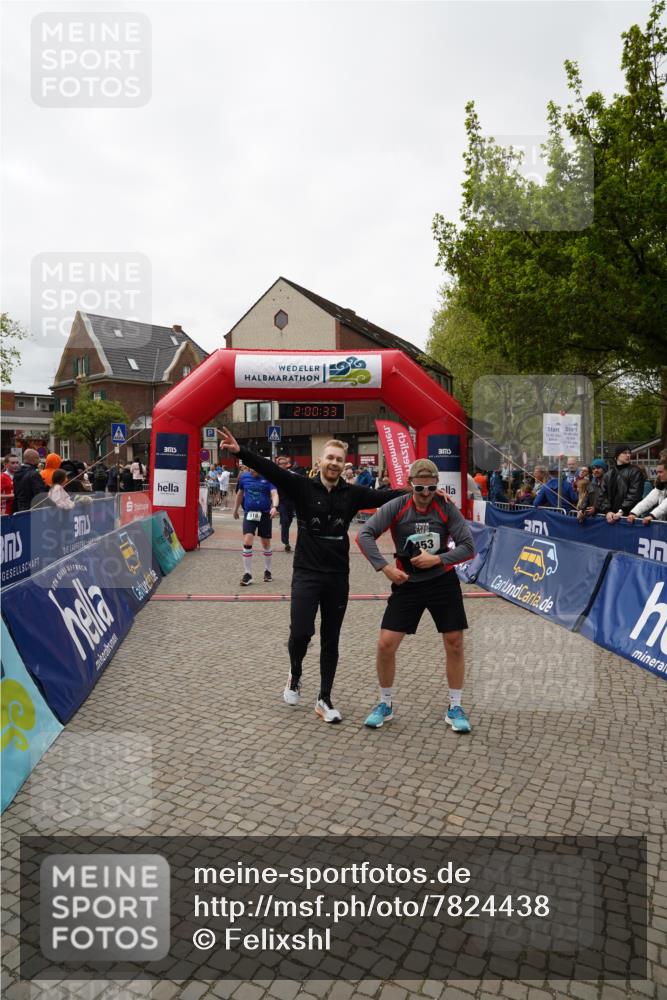 04.05.2025 - 8. Wedeler Halbmarathon Felixshl http://msf.ph/oto/7824438 04.05.2025 12:00:31 Ziel 114, 453, 518, 560, 821 meine-sportfotos.de