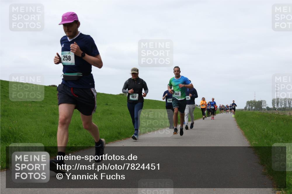 04.05.2025 - 8. Wedeler Halbmarathon Yannick Fuchs http://msf.ph/oto/7824451 04.05.2025 11:31:39 Laufen 258, 487, 489, 882, 490 meine-sportfotos.de