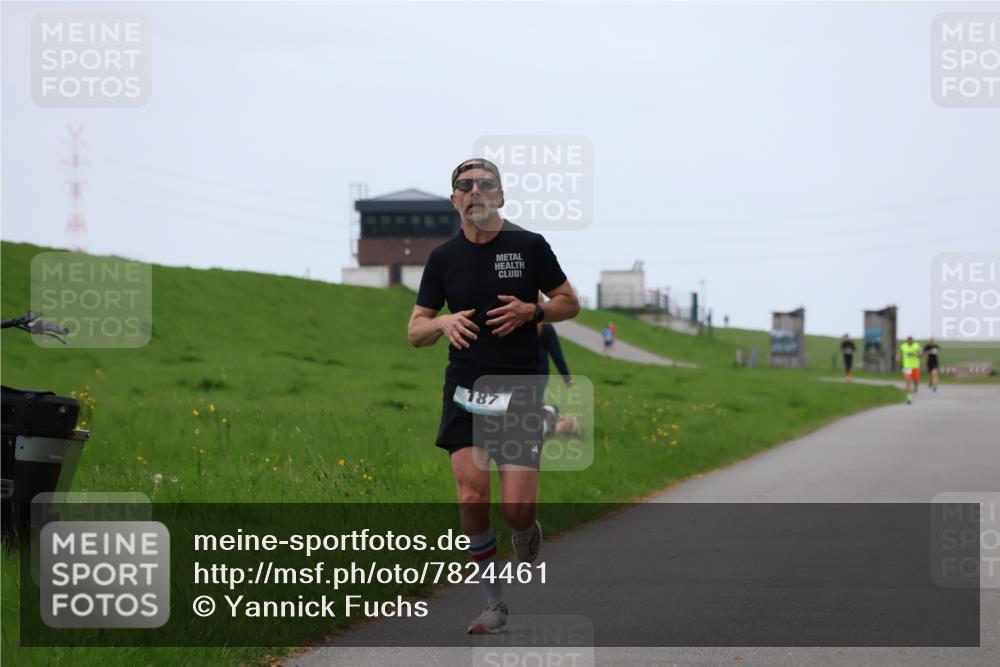 04.05.2025 - 8. Wedeler Halbmarathon Yannick Fuchs http://msf.ph/oto/7824461 04.05.2025 11:11:45 Laufen 187 meine-sportfotos.de