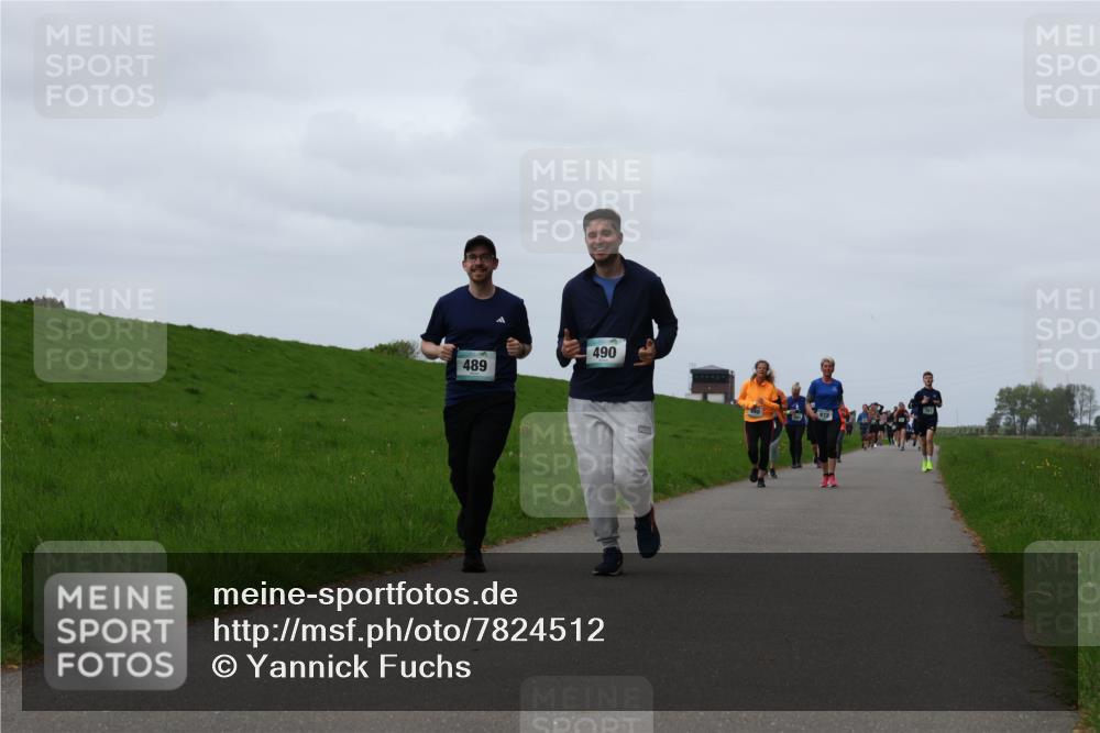 04.05.2025 - 8. Wedeler Halbmarathon Yannick Fuchs http://msf.ph/oto/7824512 04.05.2025 11:31:41 Laufen 489, 490, 761 meine-sportfotos.de