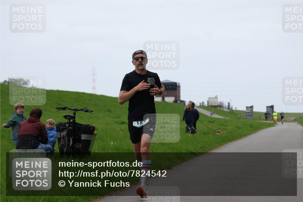 04.05.2025 - 8. Wedeler Halbmarathon Yannick Fuchs http://msf.ph/oto/7824542 04.05.2025 11:11:47 Laufen 187 meine-sportfotos.de
