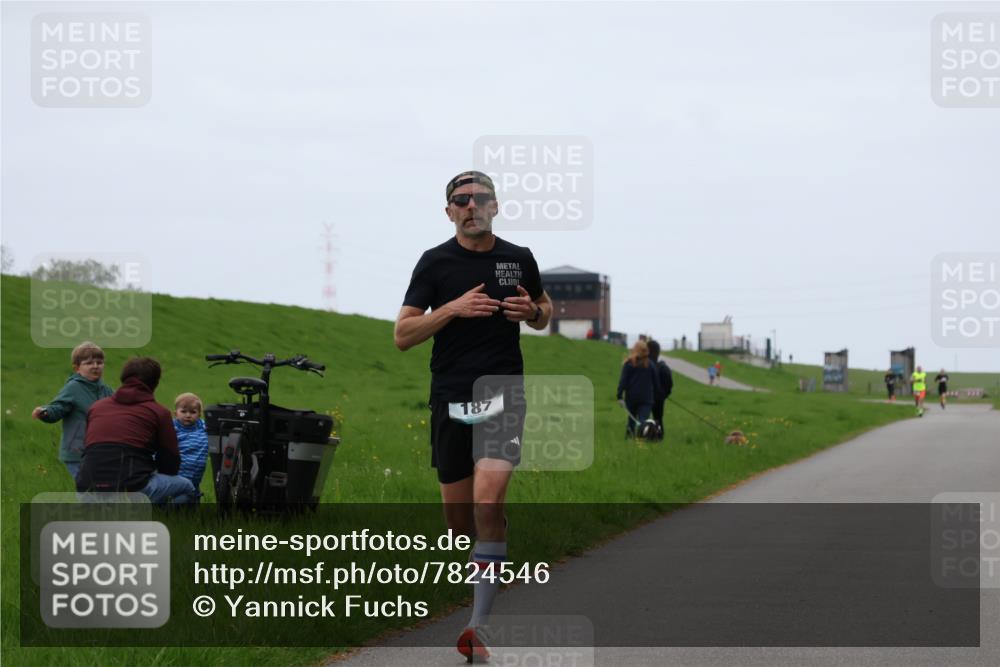 04.05.2025 - 8. Wedeler Halbmarathon Yannick Fuchs http://msf.ph/oto/7824546 04.05.2025 11:11:47 Laufen 187 meine-sportfotos.de
