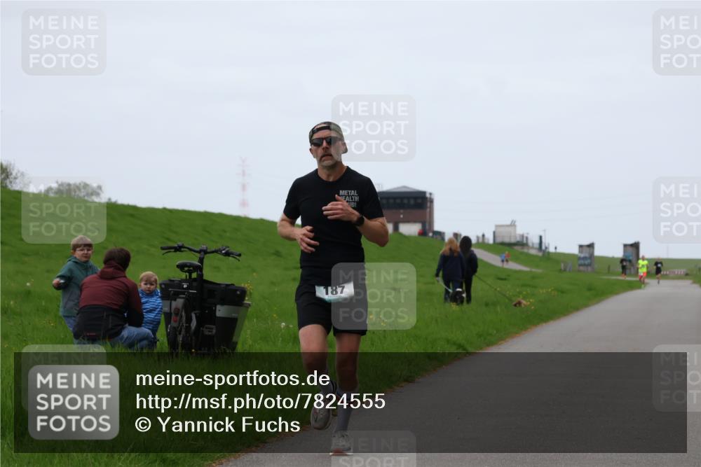 04.05.2025 - 8. Wedeler Halbmarathon Yannick Fuchs http://msf.ph/oto/7824555 04.05.2025 11:11:47 Laufen 187 meine-sportfotos.de