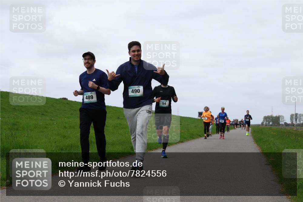 04.05.2025 - 8. Wedeler Halbmarathon Yannick Fuchs http://msf.ph/oto/7824556 04.05.2025 11:31:43 Laufen 489 meine-sportfotos.de
