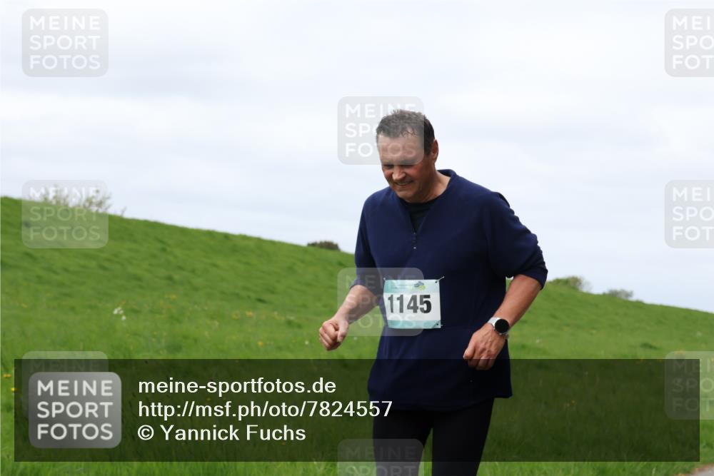 04.05.2025 - 8. Wedeler Halbmarathon Yannick Fuchs http://msf.ph/oto/7824557 04.05.2025 11:53:43 Laufen 156, 1145 meine-sportfotos.de