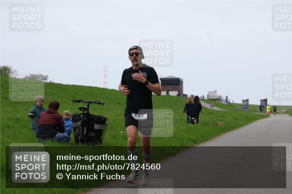 04.05.2025 - 8. Wedeler Halbmarathon Yannick Fuchs http://msf.ph/oto/7824560 04.05.2025 11:11:47 Laufen 187 meine-sportfotos.de