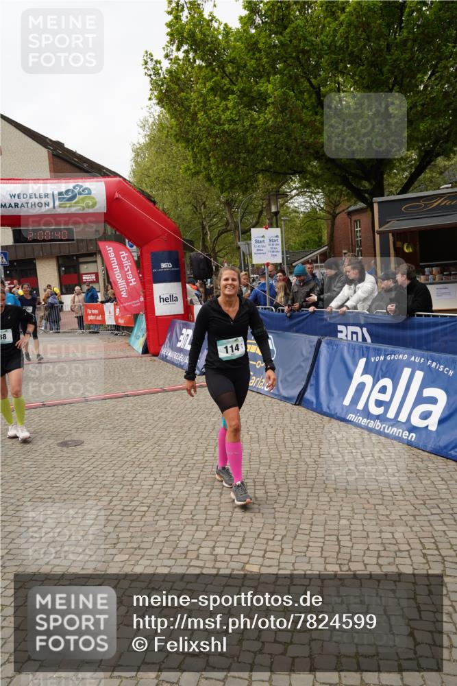 04.05.2025 - 8. Wedeler Halbmarathon Felixshl http://msf.ph/oto/7824599 04.05.2025 12:00:38 Ziel 38, 114, 241, 410, 821 meine-sportfotos.de