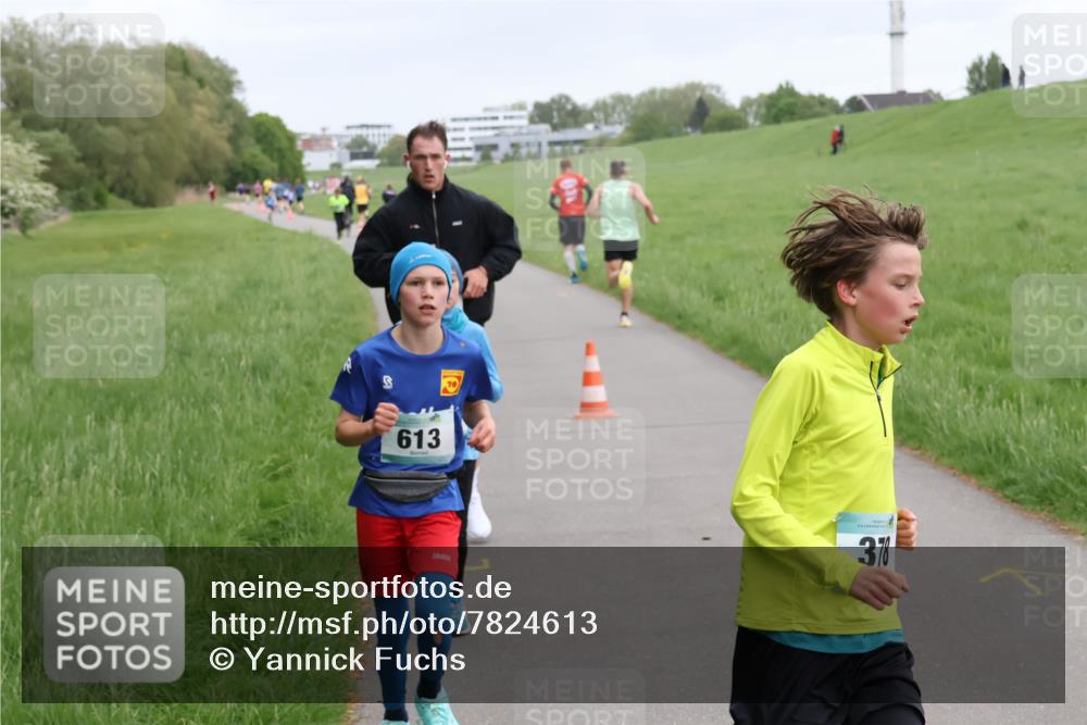 04.05.2025 - 8. Wedeler Halbmarathon Yannick Fuchs http://msf.ph/oto/7824613 04.05.2025 11:11:50 Laufen 613, 378 meine-sportfotos.de