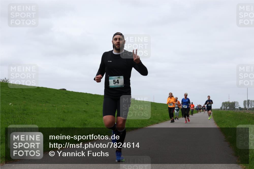 04.05.2025 - 8. Wedeler Halbmarathon Yannick Fuchs http://msf.ph/oto/7824614 04.05.2025 11:31:45 Laufen 54, 972 meine-sportfotos.de