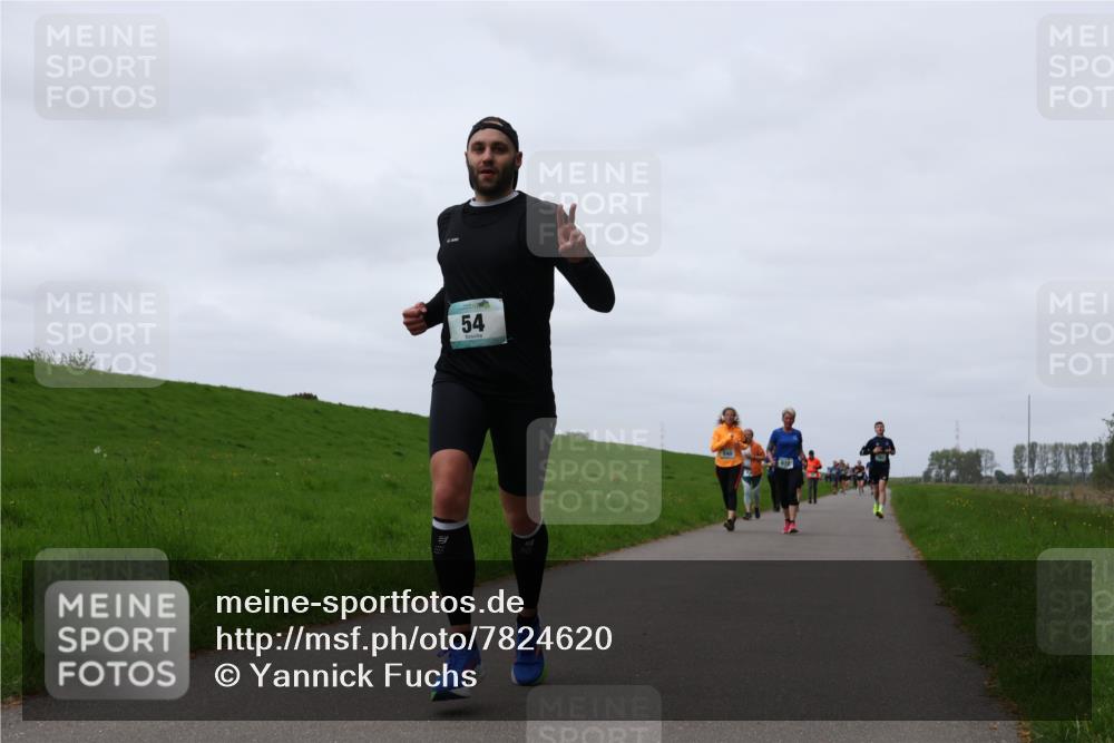 04.05.2025 - 8. Wedeler Halbmarathon Yannick Fuchs http://msf.ph/oto/7824620 04.05.2025 11:31:45 Laufen 54 meine-sportfotos.de