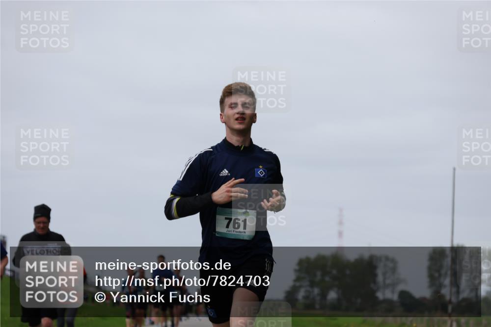 04.05.2025 - 8. Wedeler Halbmarathon Yannick Fuchs http://msf.ph/oto/7824703 04.05.2025 11:31:49 Laufen 437, 818, 761 meine-sportfotos.de