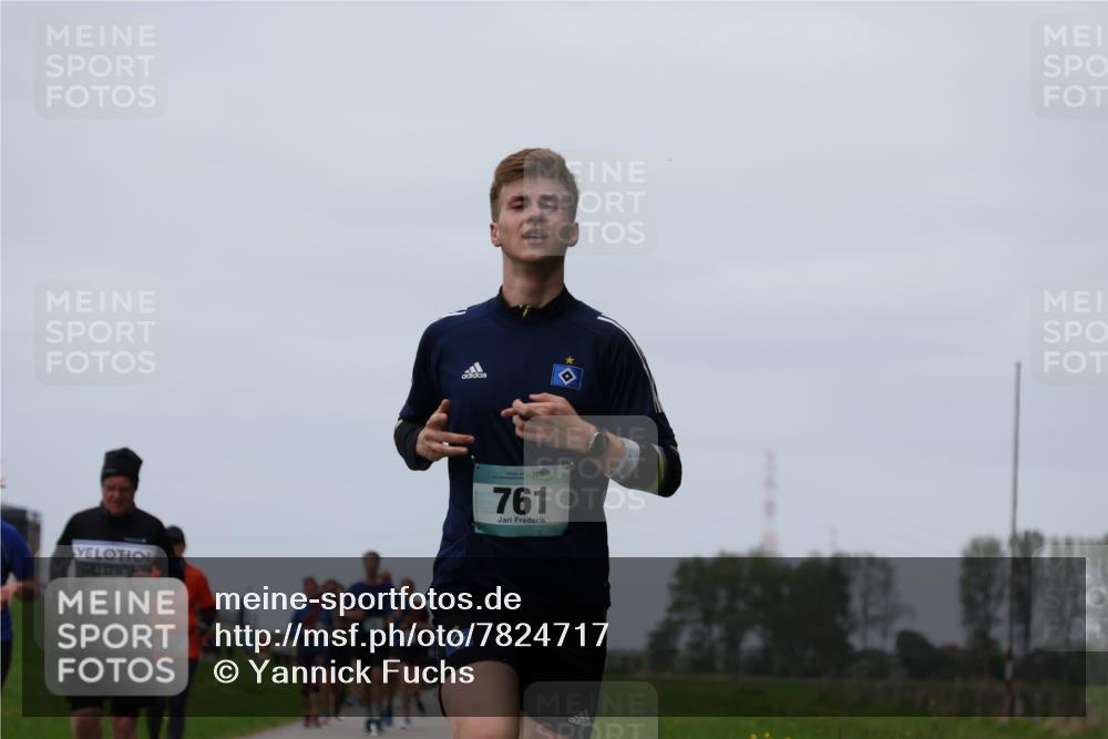 04.05.2025 - 8. Wedeler Halbmarathon Yannick Fuchs http://msf.ph/oto/7824717 04.05.2025 11:31:49 Laufen 437, 1919, 761 meine-sportfotos.de