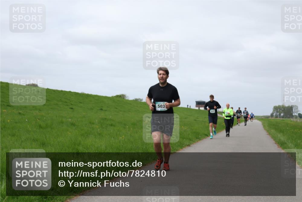 04.05.2025 - 8. Wedeler Halbmarathon Yannick Fuchs http://msf.ph/oto/7824810 04.05.2025 11:54:02 Laufen 503 meine-sportfotos.de