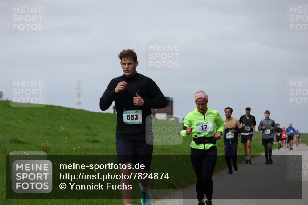 04.05.2025 - 8. Wedeler Halbmarathon Yannick Fuchs http://msf.ph/oto/7824874 04.05.2025 11:54:05 Laufen 653, 17, 173 meine-sportfotos.de