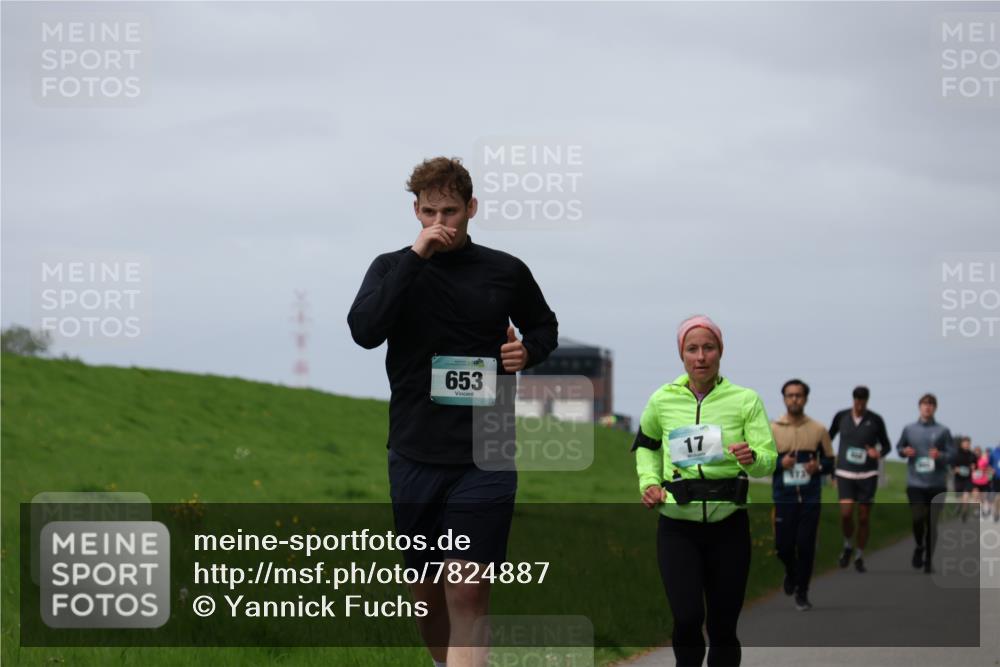 04.05.2025 - 8. Wedeler Halbmarathon Yannick Fuchs http://msf.ph/oto/7824887 04.05.2025 11:54:05 Laufen 653 meine-sportfotos.de